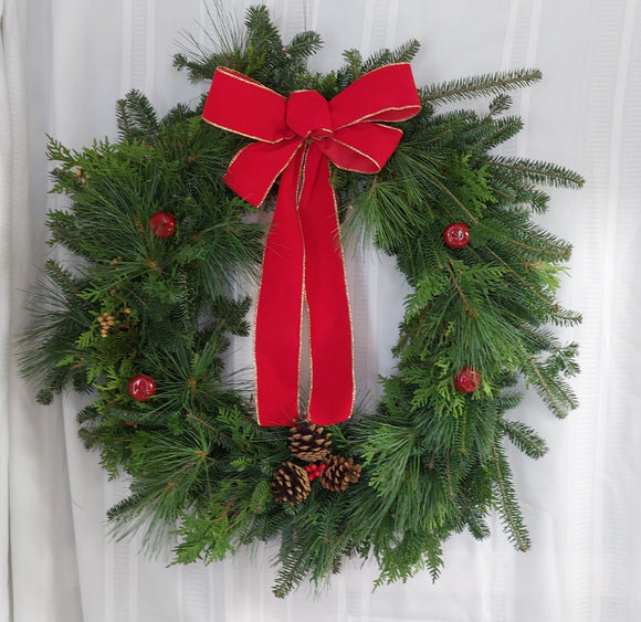 Traditional Mixed Wreath 30